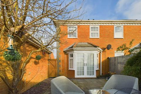 2 bedroom semi-detached house for sale, Lark Vale, Aylesbury HP19