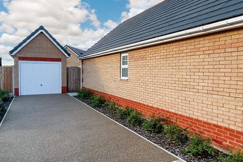 2 bedroom detached bungalow for sale, Juniper Close, Doddington, PE15