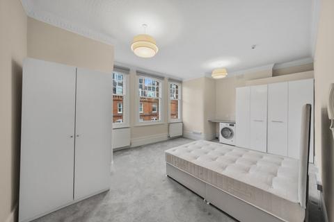 Studio to rent, Egerton Gardens, Knightsbridge SW3