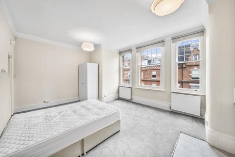 Studio to rent, Egerton Gardens, Knightsbridge SW3