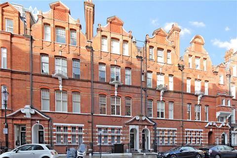 Studio to rent, Egerton Gardens, Knightsbridge SW3