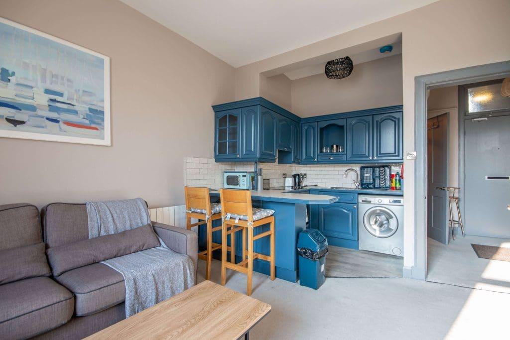 Apartment in Edinburgh, Haymarket, West End - View 2