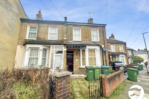 2 bedroom terraced house to rent, Swingate Lane, London, SE18