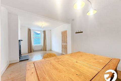 2 bedroom terraced house to rent, Swingate Lane, London, SE18