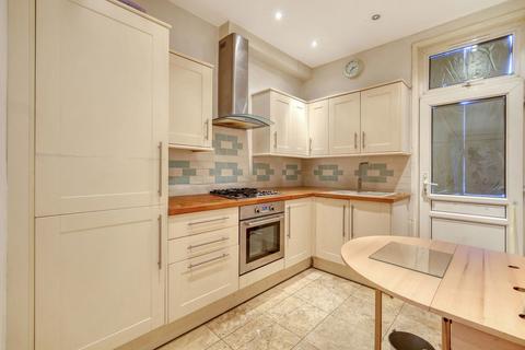 3 bedroom terraced house for sale, James Lane, London E11