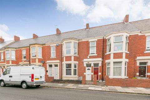 2 bedroom flat to rent, Warton Terrace, Heaton, Newcastle upon Tyne