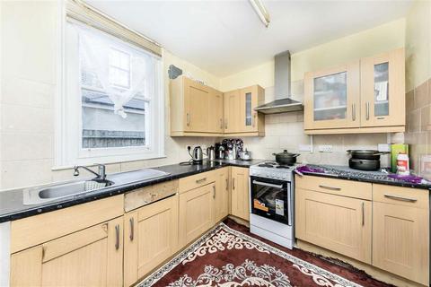 4 bedroom semi-detached house for sale, Inchmery Road, London SE6