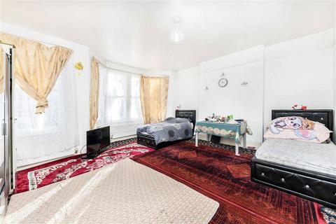 89 Inchmery Road, London, SE6 2NB