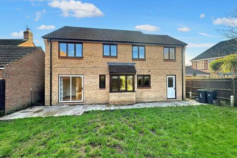 16 Ebblake Close, Verwood, BH31 6GF