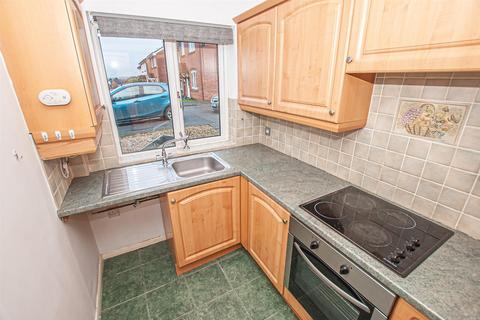 2 bedroom townhouse for sale, Chaffinch Drive, Uttoxeter ST14