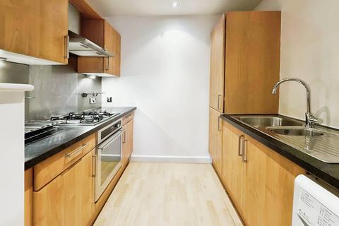 1 bedroom flat to rent, Balmoral Place, Brewery Wharf, Leeds, UK, LS10