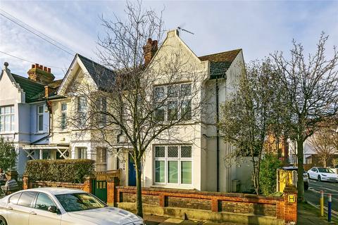 41 Church Avenue, London, SW14 8NW