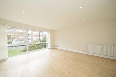 2 bedroom flat for sale, Oak Tree Close, London W5