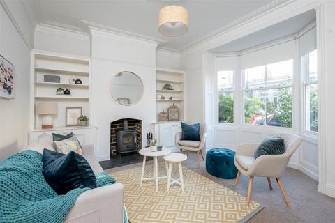 25 Sandringham Street, York, YO10 4BA
