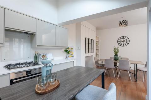 25 Sandringham Street, York, YO10 4BA