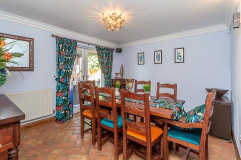 2 Travis Close, Hatfield, Doncaster, DN7 6TL