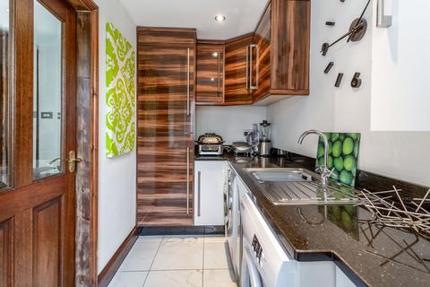 2 Travis Close, Hatfield, Doncaster, DN7 6TL