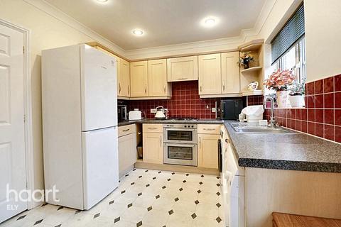 79 Brooke Grove, Ely, CB6 3WT