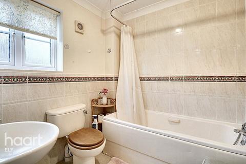 79 Brooke Grove, Ely, CB6 3WT