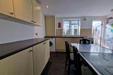 5 bedroom end of terrace house to rent, Upper Lewes Road, BRIGHTON BN2