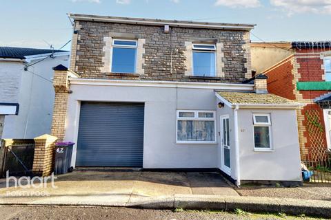 5 bedroom detached house for sale, Commercial Street, Pontypool