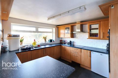 5 bedroom detached house for sale, Commercial Street, Pontypool