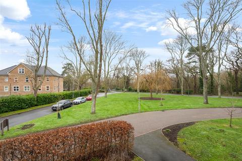 5a Richmond Crescent, Epsom, KT19 8JA