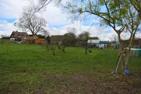 3 bedroom bungalow for sale, East Road, CO5 8TA