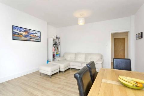 2 bedroom flat to rent, Southwark Bridge Road, SE1