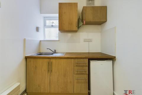 1 bedroom flat to rent, Melrose Avenue, London, NW2