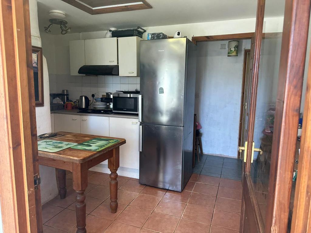 Kitchen/ Dining Room