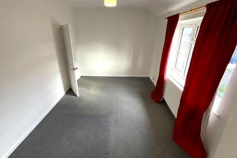 3 bedroom house to rent, Tilney Road, Dagenham RM9