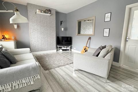 23 Bromley Avenue, Royton, Oldham, OL2 5YB