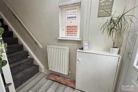 23 Bromley Avenue, Royton, Oldham, OL2 5YB