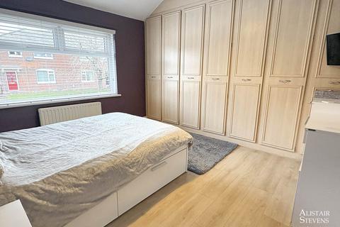 23 Bromley Avenue, Royton, Oldham, OL2 5YB