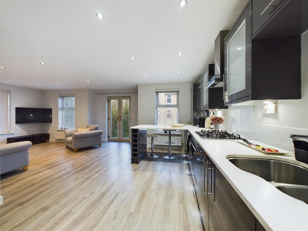 CAM02745 G0-PR0073-STILL010.jpg