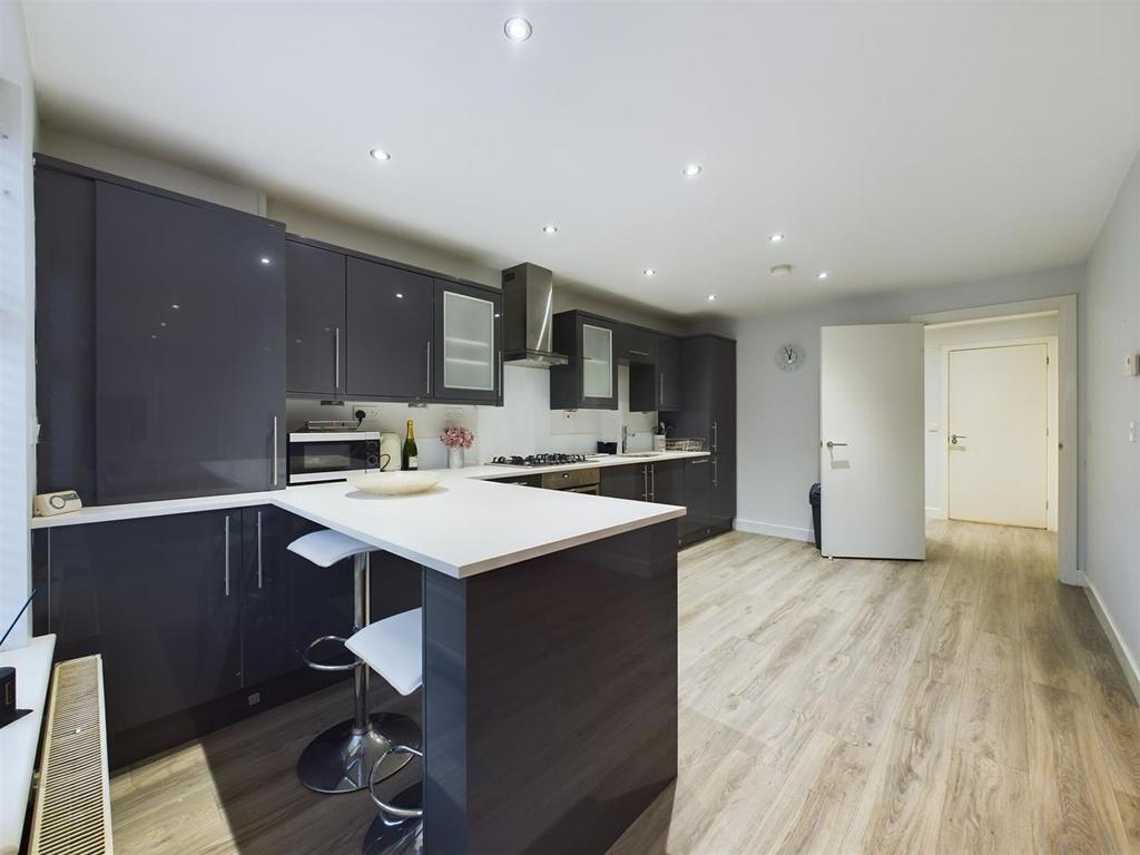 CAM02745 G0-PR0073-STILL006.jpg