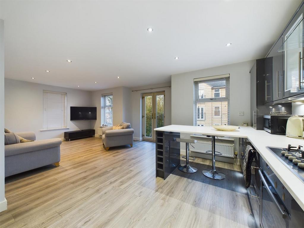 CAM02745 G0-PR0073-STILL011.jpg