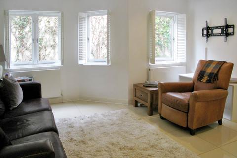 3 bedroom apartment to rent, Bravington Road, London