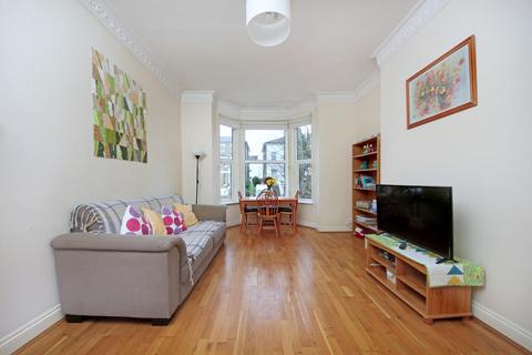 1 bedroom flat for sale, The Grove, W5