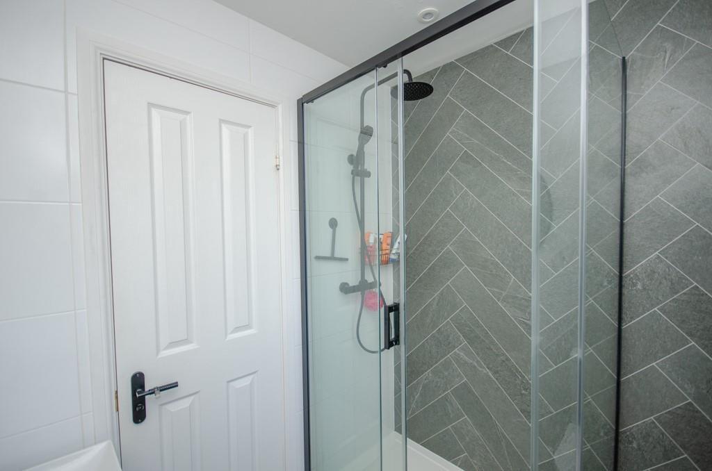 Shower room.jpg