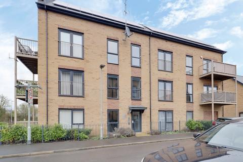 2 bedroom flat for sale, Falcon Way, South Ockendon RM15