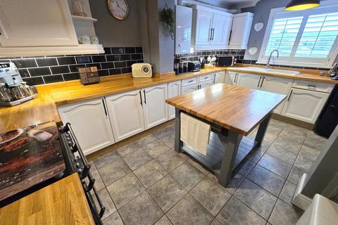 undefined, Laurel Drive, Bradwell