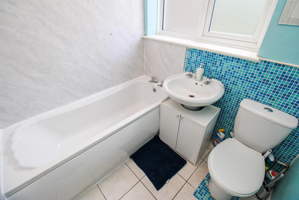 Bathroom/w.c.