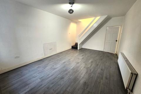 3 bedroom terraced house to rent, Long Hyde Road, Smethwick B67