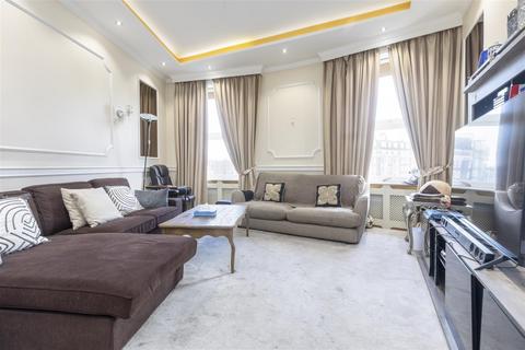 3 bedroom flat for sale, Old Brompton Road, London SW7