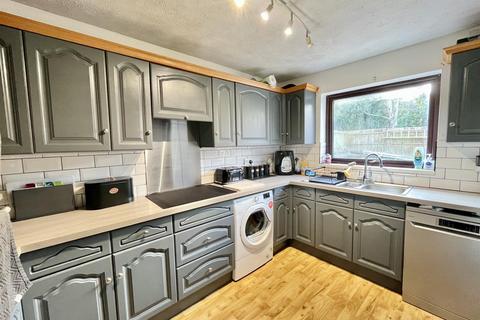 10 Brazen Close, Newhaven, BN9 9XZ