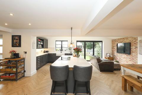 300 Ashgate Road, Chesterfield, S40 4BW