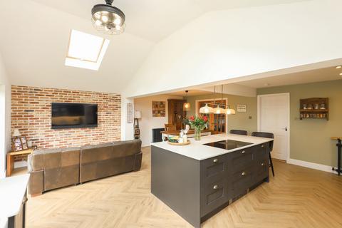 300 Ashgate Road, Chesterfield, S40 4BW