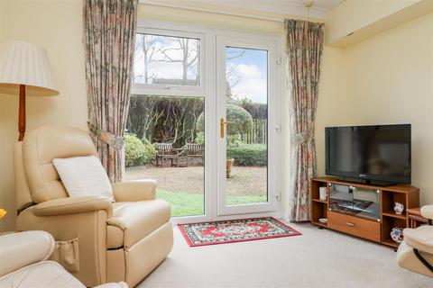 1 bedroom retirement property for sale, North Parade, Horsham